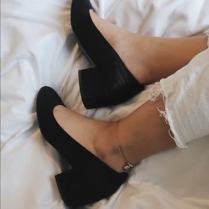 Suede pumps
